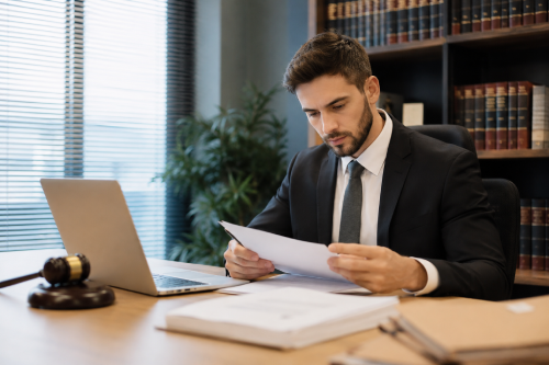 Quais documentos devem ser analisados antes da compra de um imóvel em Xangri-Lá?